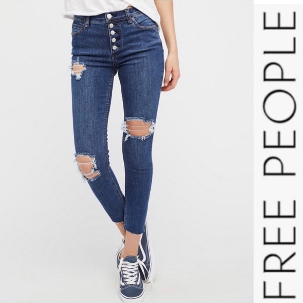 NWT Free People We The Free Skinny Button Fly Distressed Jeans 26
